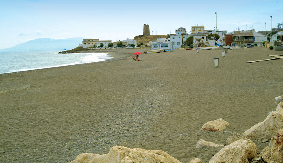 playa canina arroyo totalan malaga