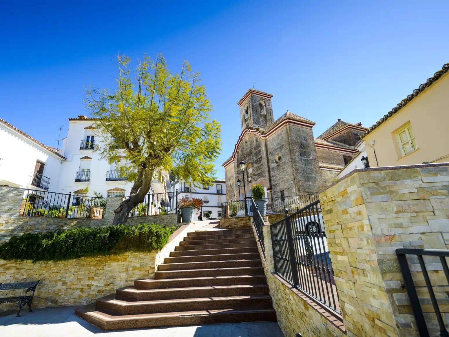 iglesia santa ana manilva